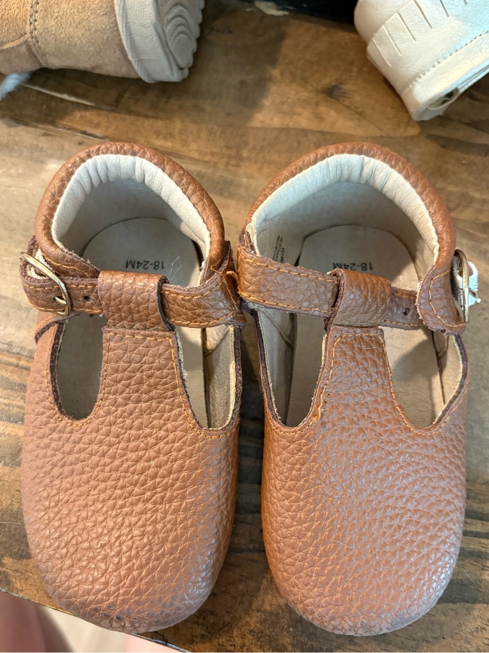 Monkey feet leather baby shoes
